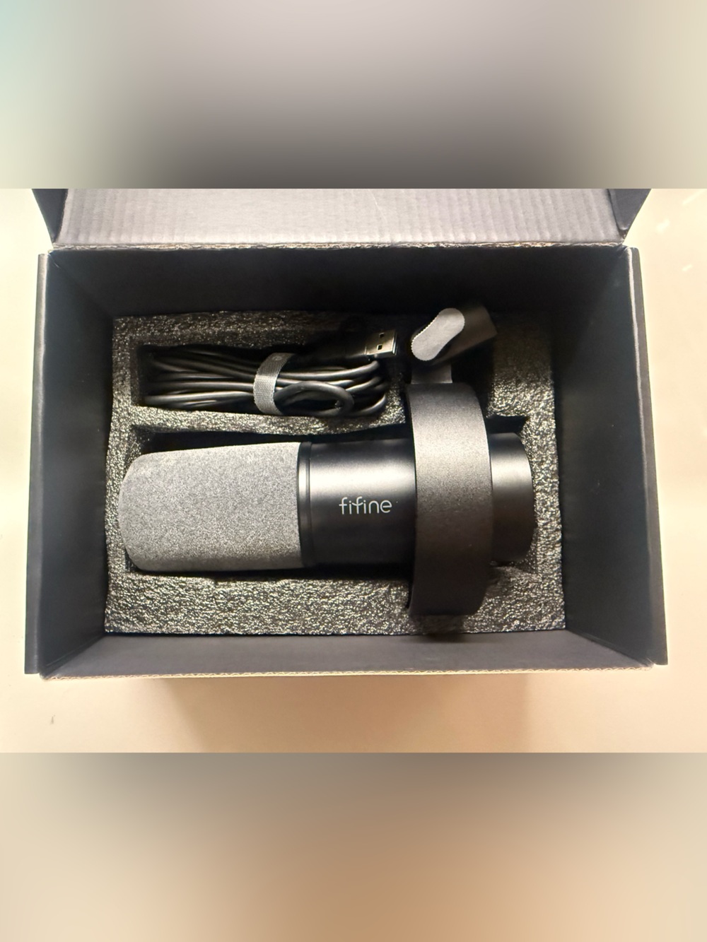 New in Box - Never Used K688 Black USB/XLR Condenser Microphone - Black - Picture 2 of 5